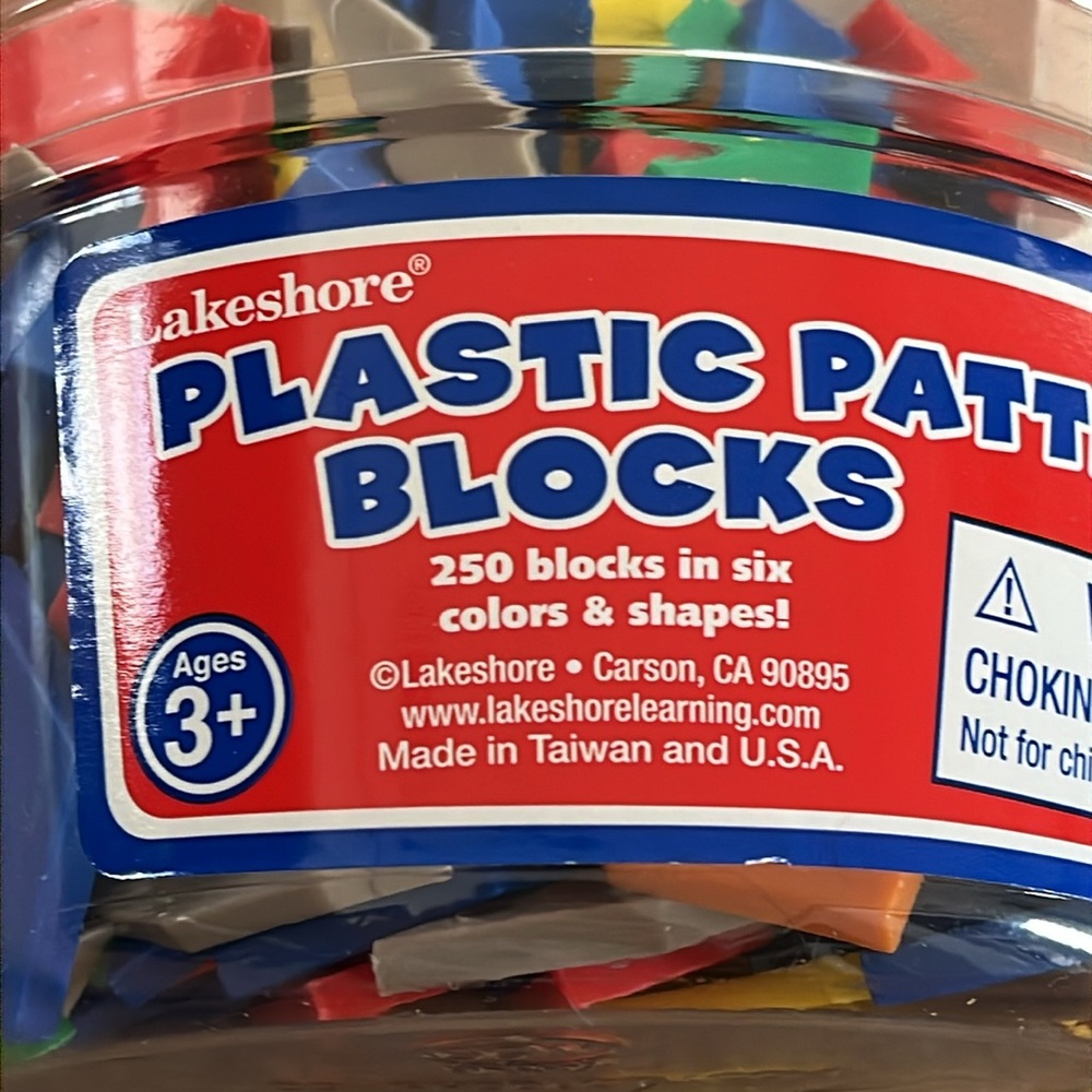 Lakeshore Learning Plastic Pattern Blocks - Picture 4 of 5